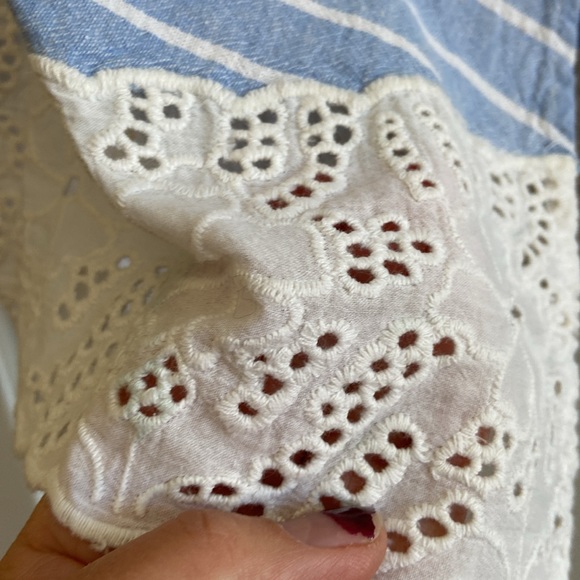 Beautiful Zara wrap front skirt with crochet like hemline- size S - Picture 2 of 9